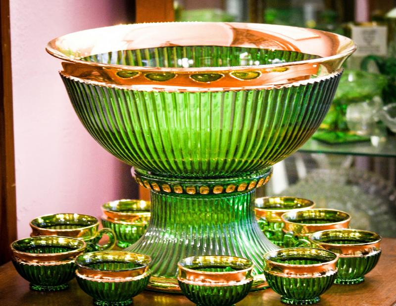 Green U.S. Glass New York punch set