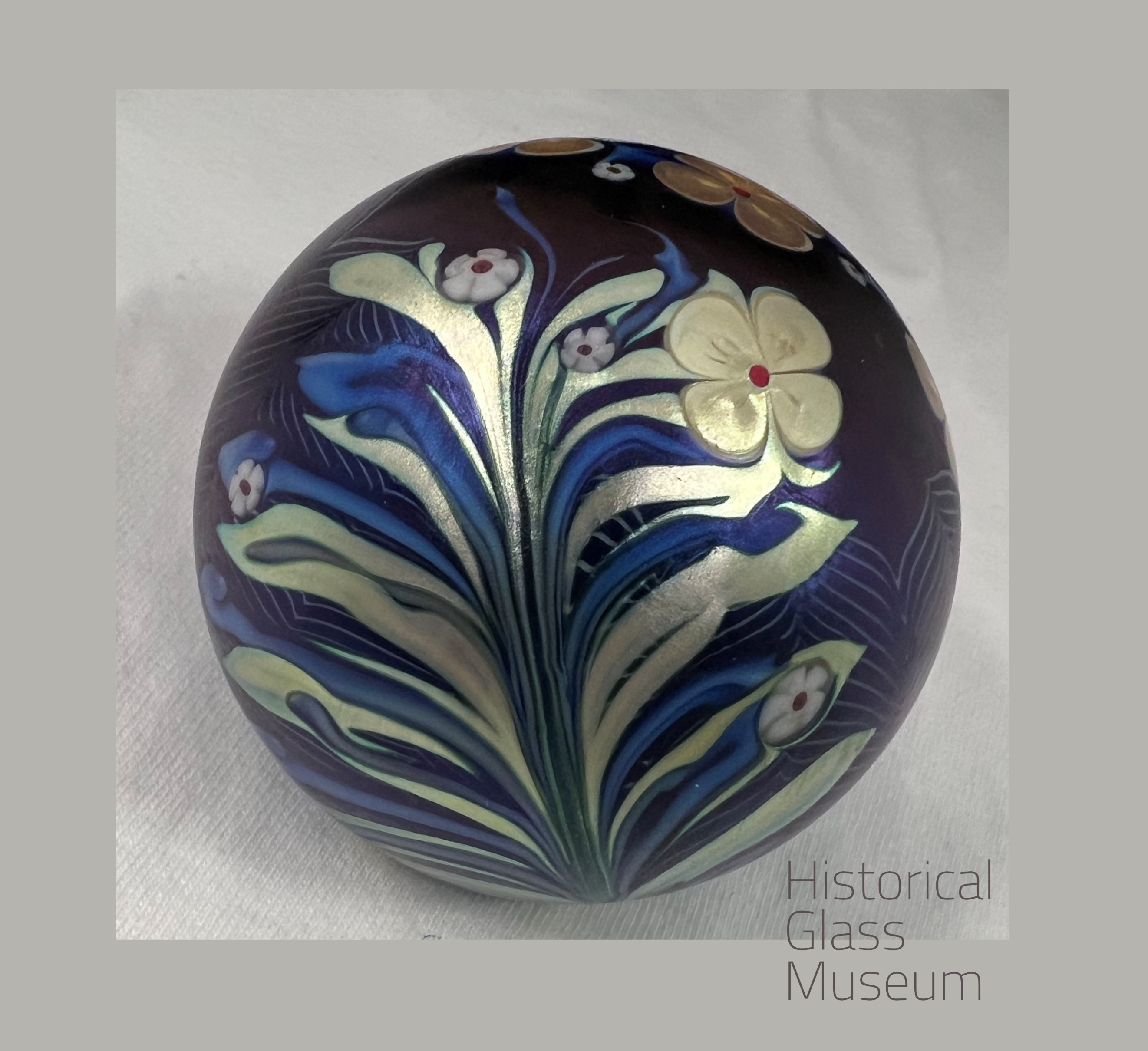 Decorative Randolph glass paperweight